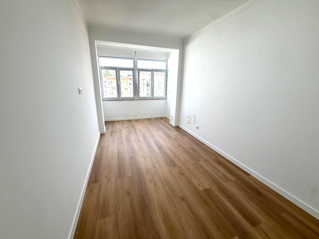 Moderno Apartamento na Avenida Luísa Todi em Setúbal completamente NOVO a estrear com Vista Deslumbrante a estrear uma Suíte - Image 14