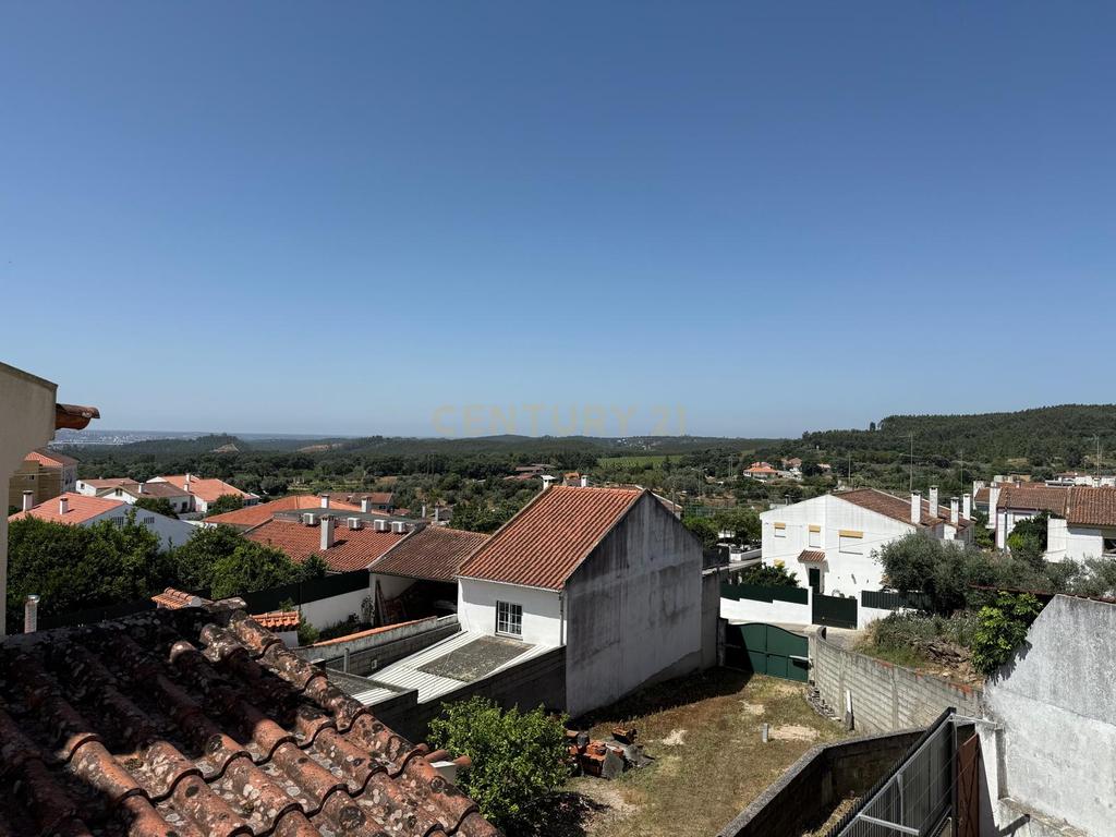 Moradia T9 com 3 pisos em Sardoal – Excelente Oportunidade de Investimento - Image 15