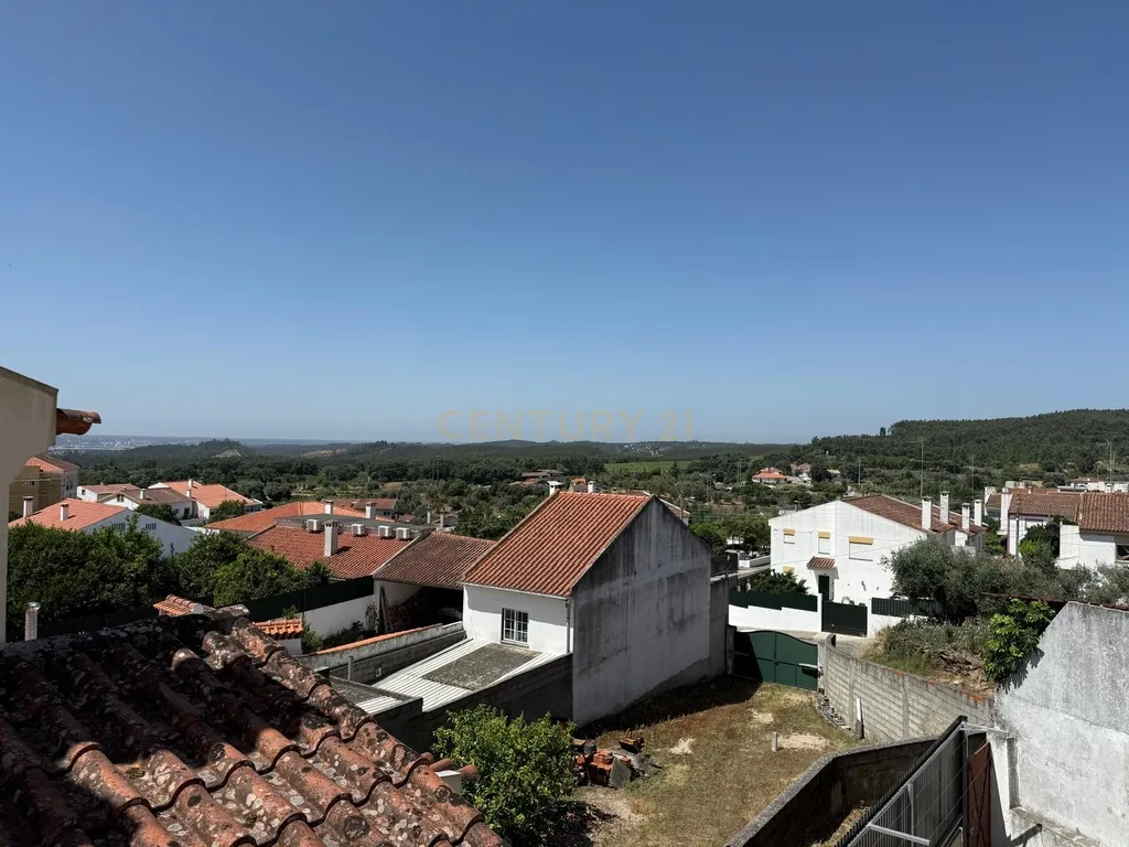 Moradia T9 com 3 pisos em Sardoal – Excelente Oportunidade de Investimento - Image 15