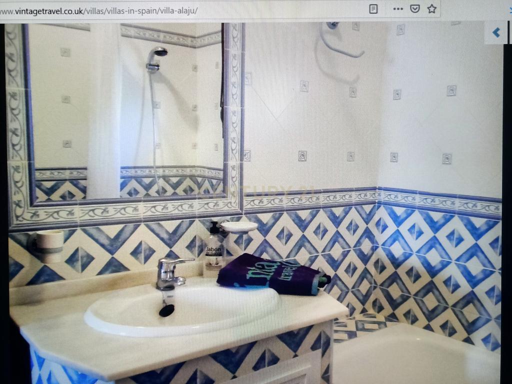 Propriedade rústica com vista para piscina e zona húmida – pronta a habitar - Image 22
