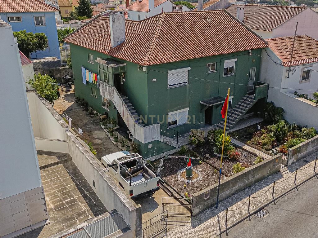 Apartamento T2 parcialmente renovado — Porto Salvo - Image 2