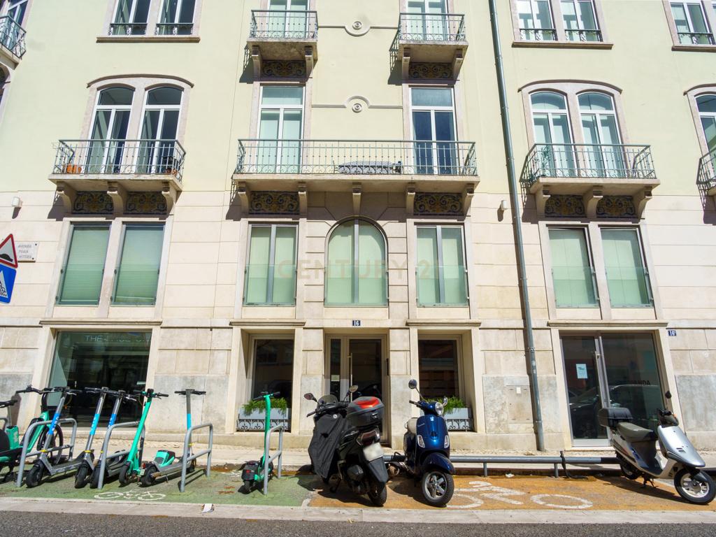 Apartamento T1 na Avenida Praia da Vitória, Saldanha - Image 24