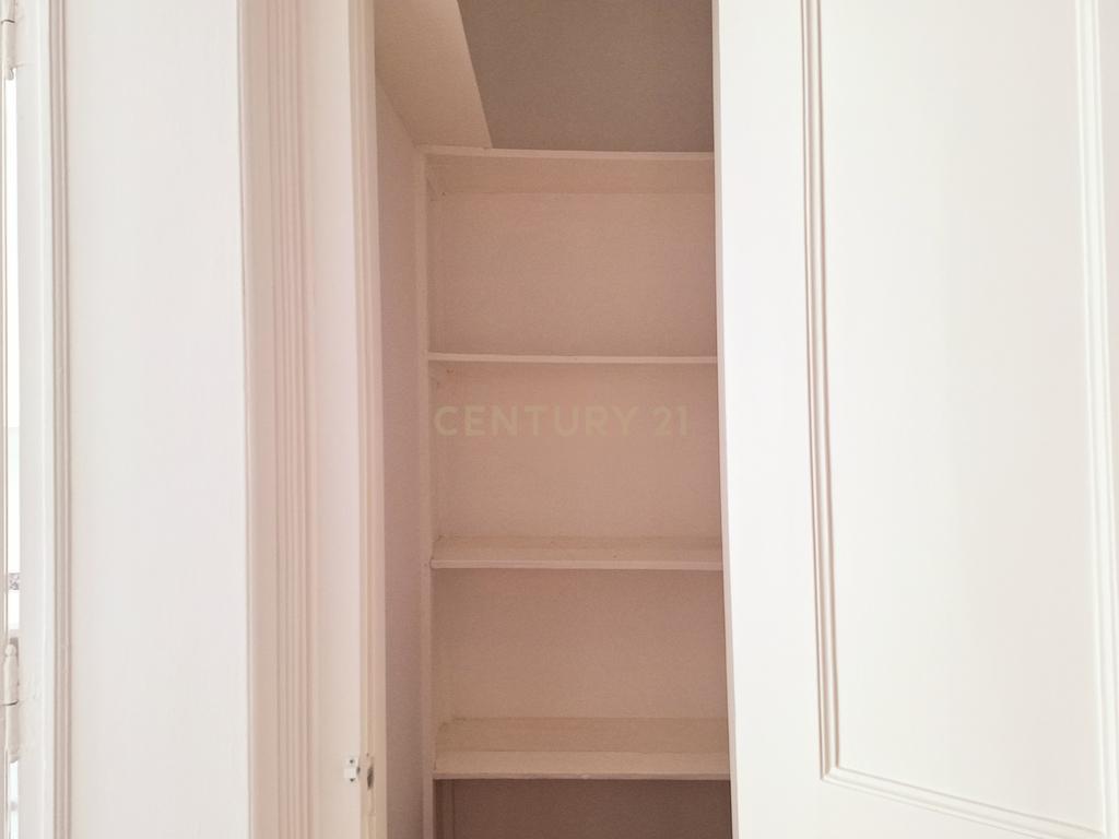  Apartamento T3+2 para Arrendamento em Campolide - Image 25