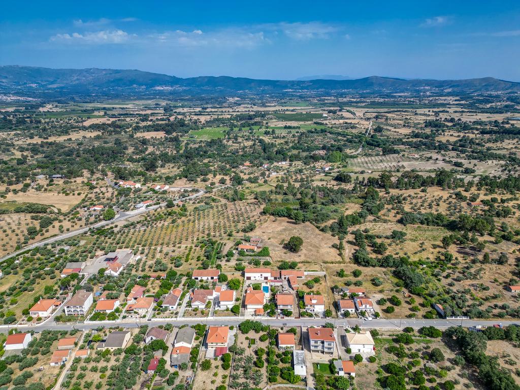 OPORTUNIDADE 360º – Moradia T3 + Posto de Combustível GALP + Terrenos (36 000 m²) - Image 9