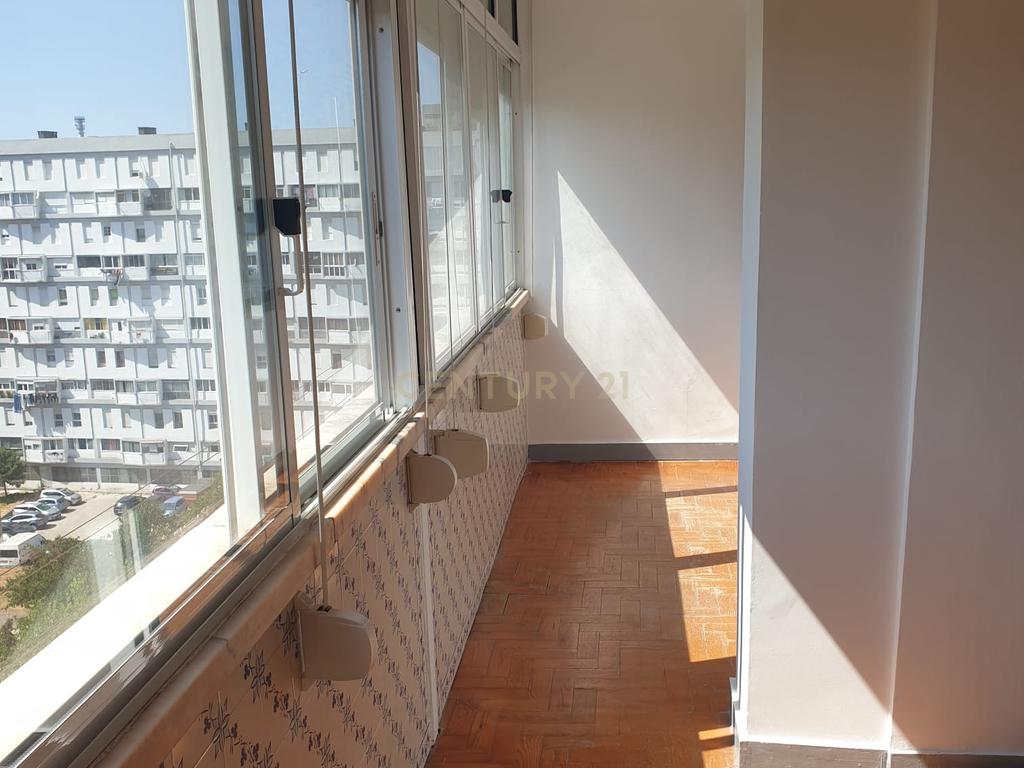Apartamento T3 transformado em T4* para arrendamento nos Olivais-Sul, Lisboa  - Image 9