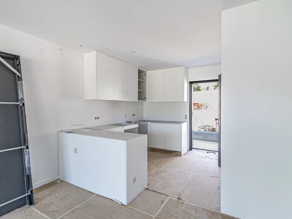 Apartamento T0 – Fração H em Viana do Castelo Roy Rock Saint Sebastian Place New - Image 63