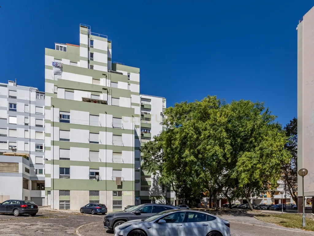 Apartamento T3 com Vista Rio nos Olivais, Lisboa - Image 27