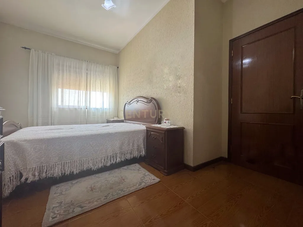 Moradia com 3 Apartamentos com área exterior em Vilela, Paços de Ferreira - Image 25