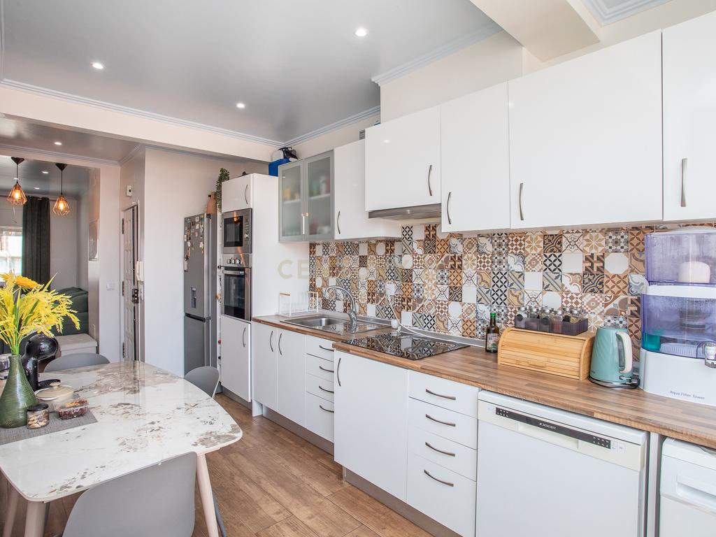 Apartamento Renovado em Vila Franca de Xira, Lisboa - Image 11