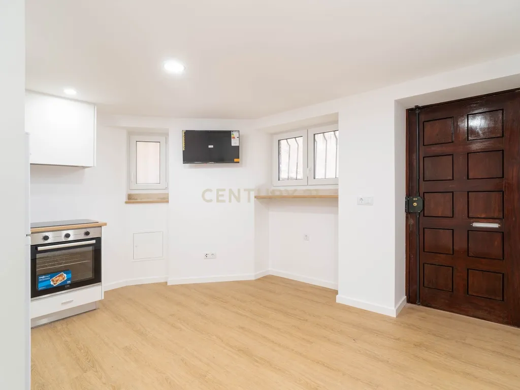 Apartamento transformado em Dois estúdios junto à Praça da República - Image 4