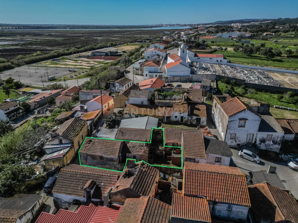 Moradia para reabilitar em Lares, Vila Verde, Figueira da Foz - Image 7