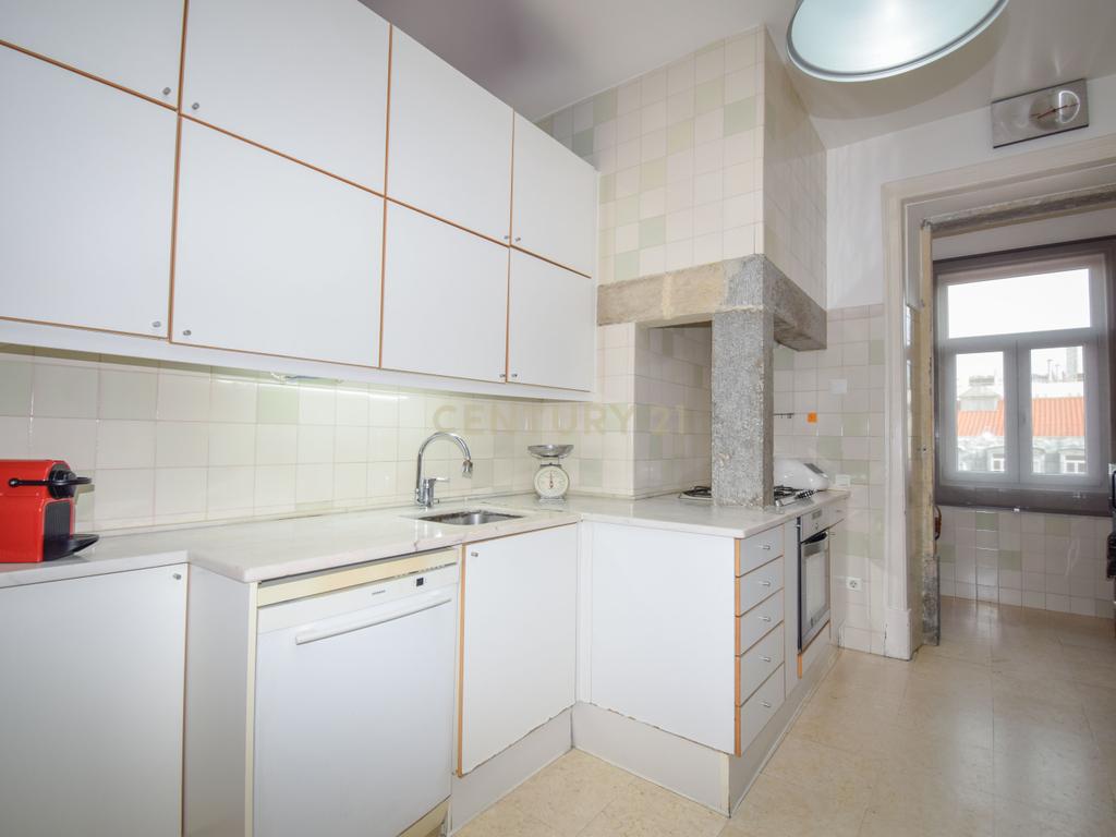 Apartamento T5 em Arroios: mais espaço, mais conforto e mais Família! - Image 34