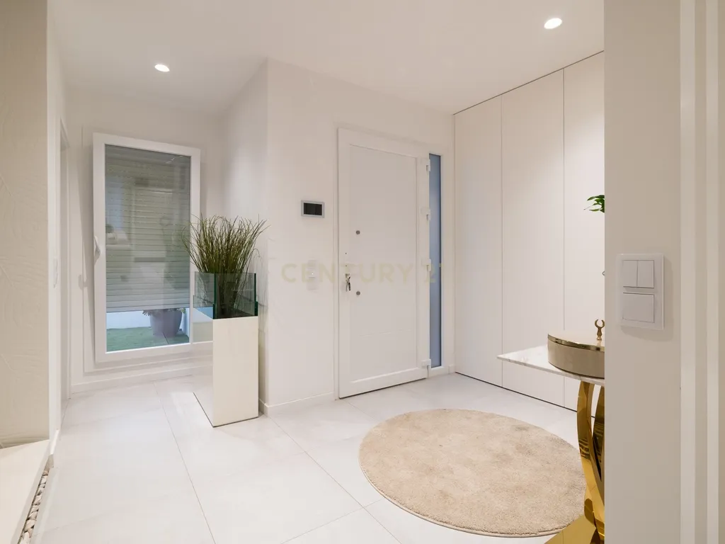 Moderna Moradia T3 em Caneças com Piscina - Image 3