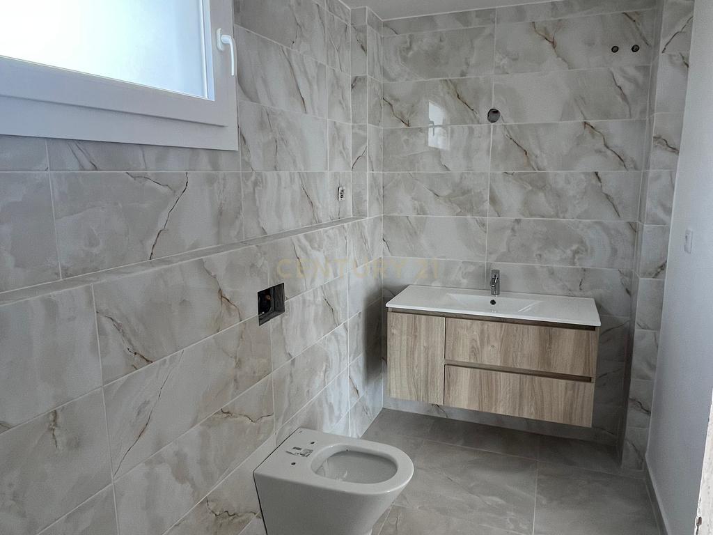 Moradia moderna T4 em construção na Rinchoa - Image 21