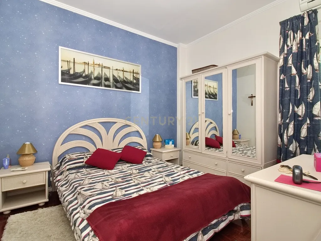 Apartamento T6 com Terraço e Vista 360º em Campolide - 314m² - Image 20