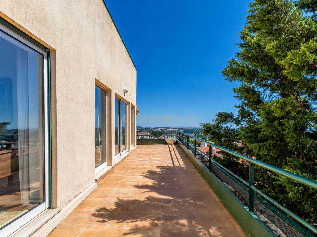 Penthouse duplex T3 remodelada com vista panorâmica sobre o golfe no Belas Clube de Campo - Image 15