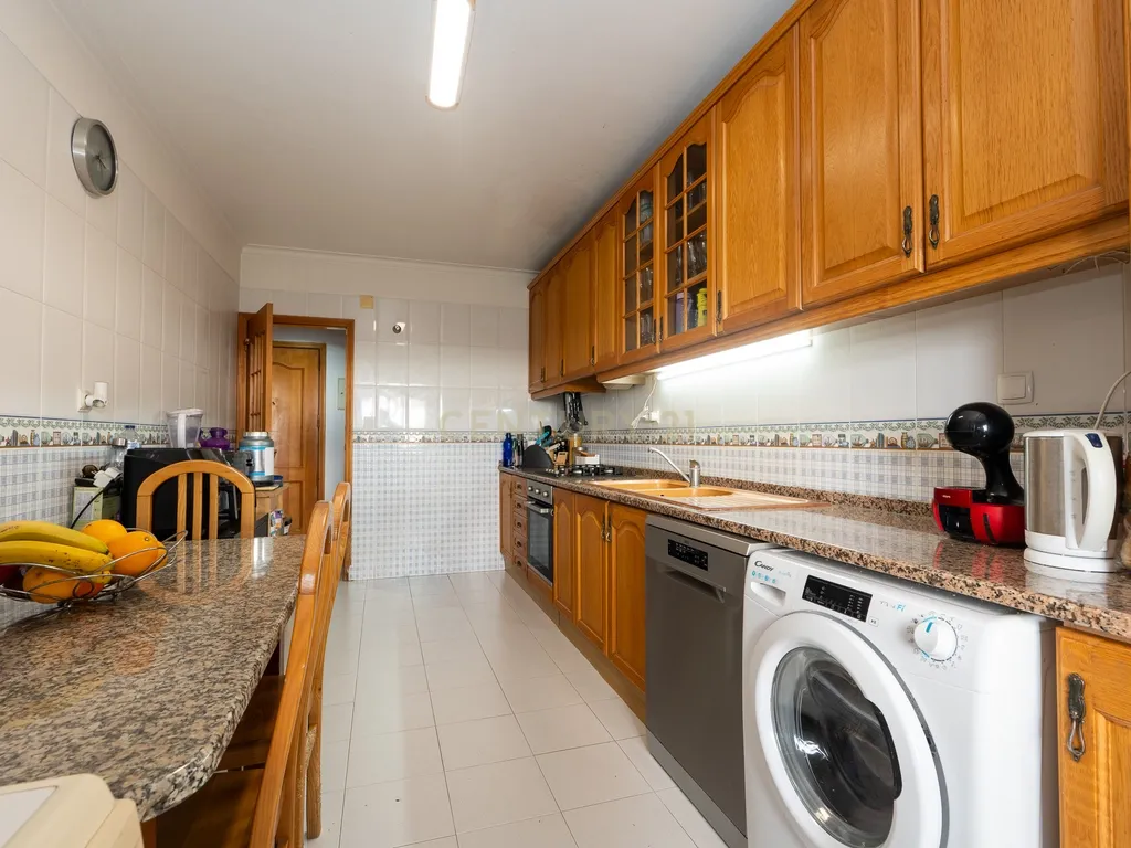 🏡 Apartamento T2 com varanda e vista desafogada - Image 11