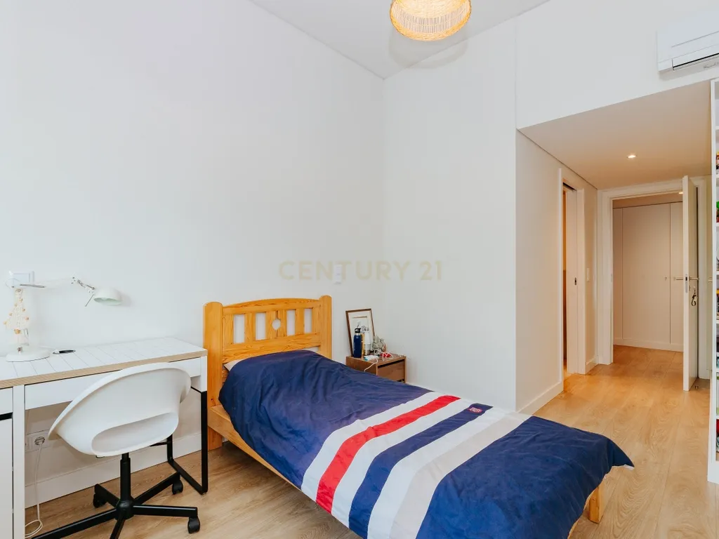 Apartamento T4 no VALRIO, Olivais - Image 19
