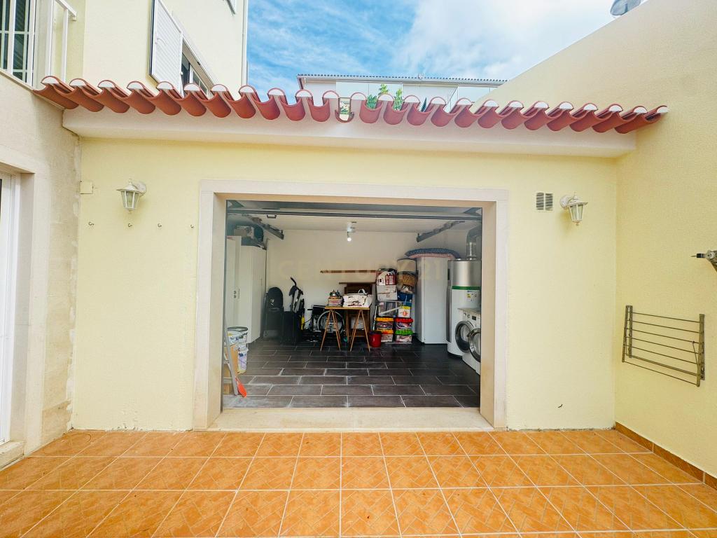 Moradia T4 com piscina aquecida e jardim em Vila Rei, Bucelas - Image 34