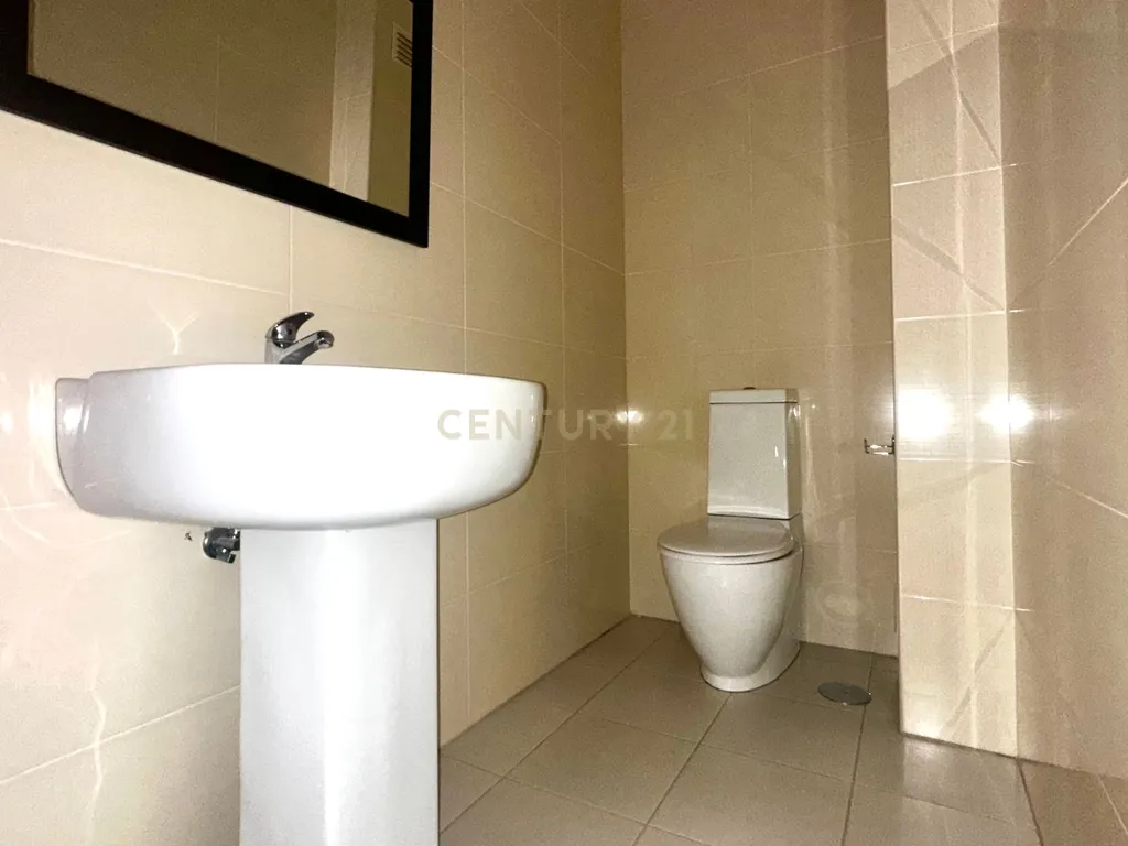 Apartamento T4 com Terraço, Varandas, Garagem e Lugar de Estacionamento, na Vila Serena, Pinhal Novo - Image 23