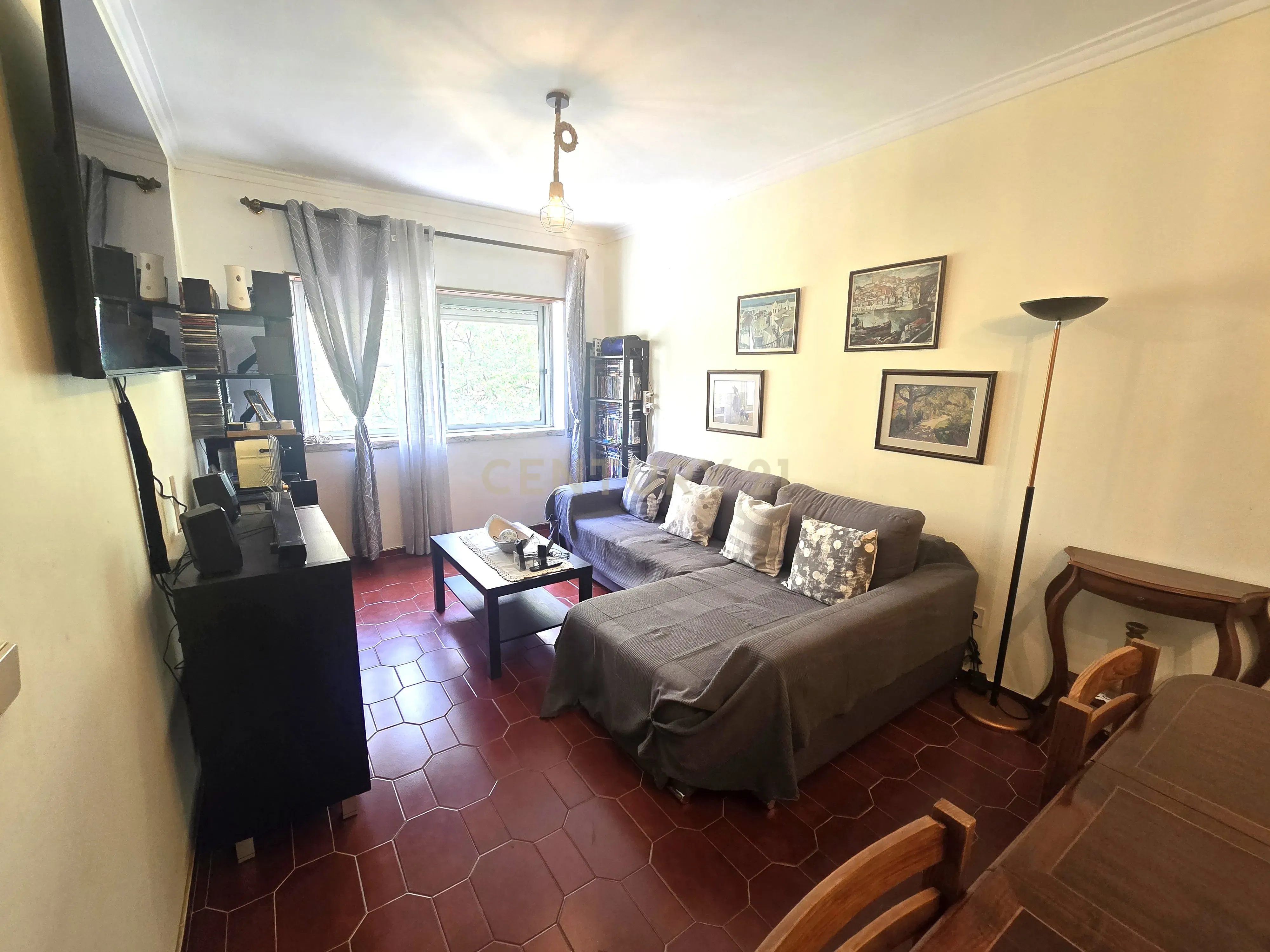 Fotografia 6 de Apartamento T1 na Ramalha em Almada com Varandas e Elevador