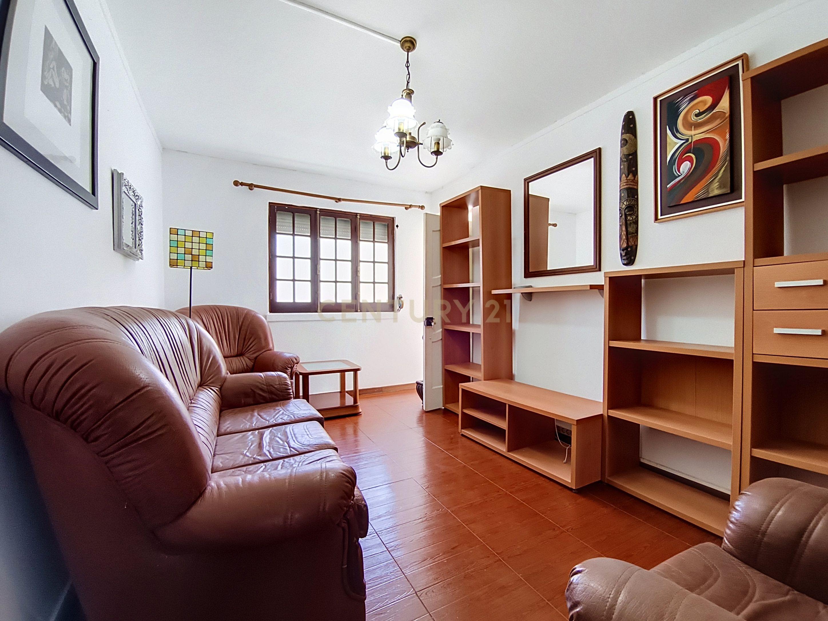 Fotografia 4 de Apartamento T2 no centro da Vila da Povoação, excelente oportunidade de investimento em São Miguel