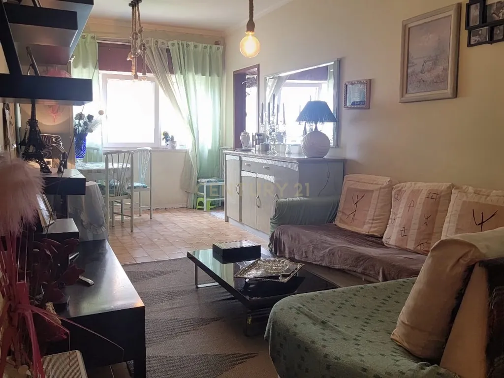 A 15 Minutos de Lisboa e das Praias: Descubra Este T3 com suíte e duas varandas em São Marcos - Image 11