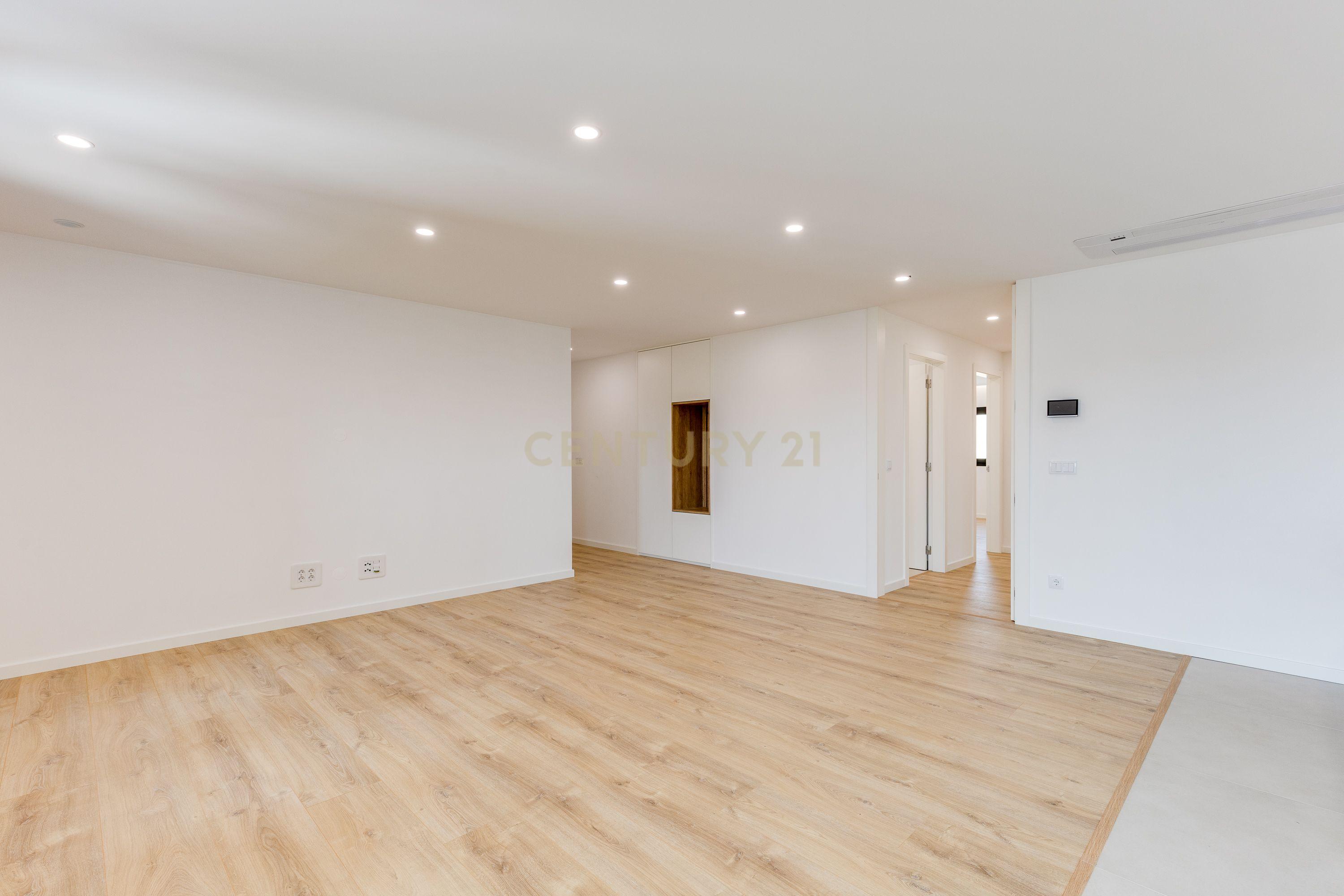 Fotografia 12 de Moderno Apartamento T3 em Pombal, Leiria com Vista Deslumbrante