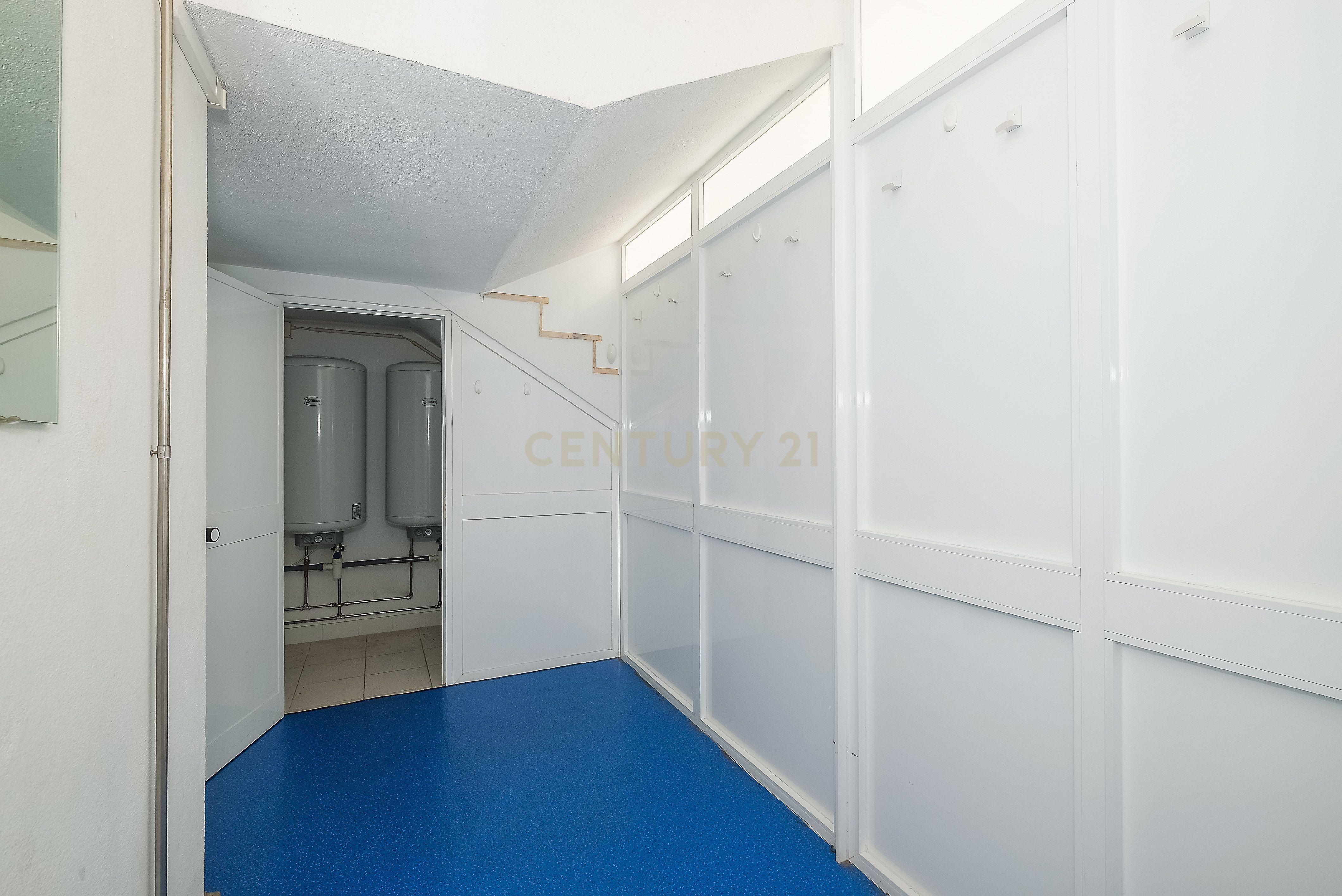 Fotografia 12 de Loja Comercial para Arrendamento | 150 m² | São Domingos de Rana