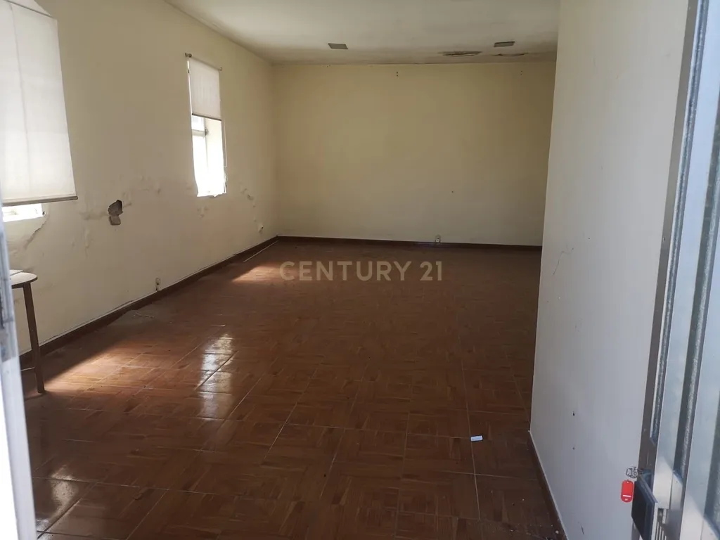 Edificio urbano, Casa para remodelação - Castelões, Penafiel - Image 4