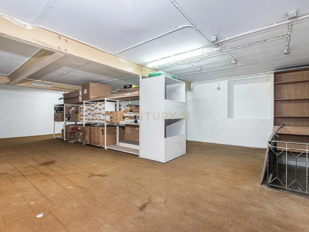 Loja em Campolide, Lisboa - 160m² - Image 17