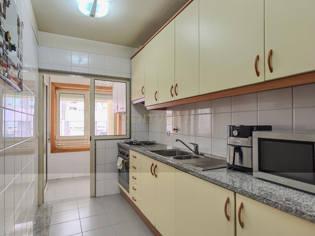 Apartamento T2 em Gondomar com Elevador e lugar de Garagem - 90m² - Image 10