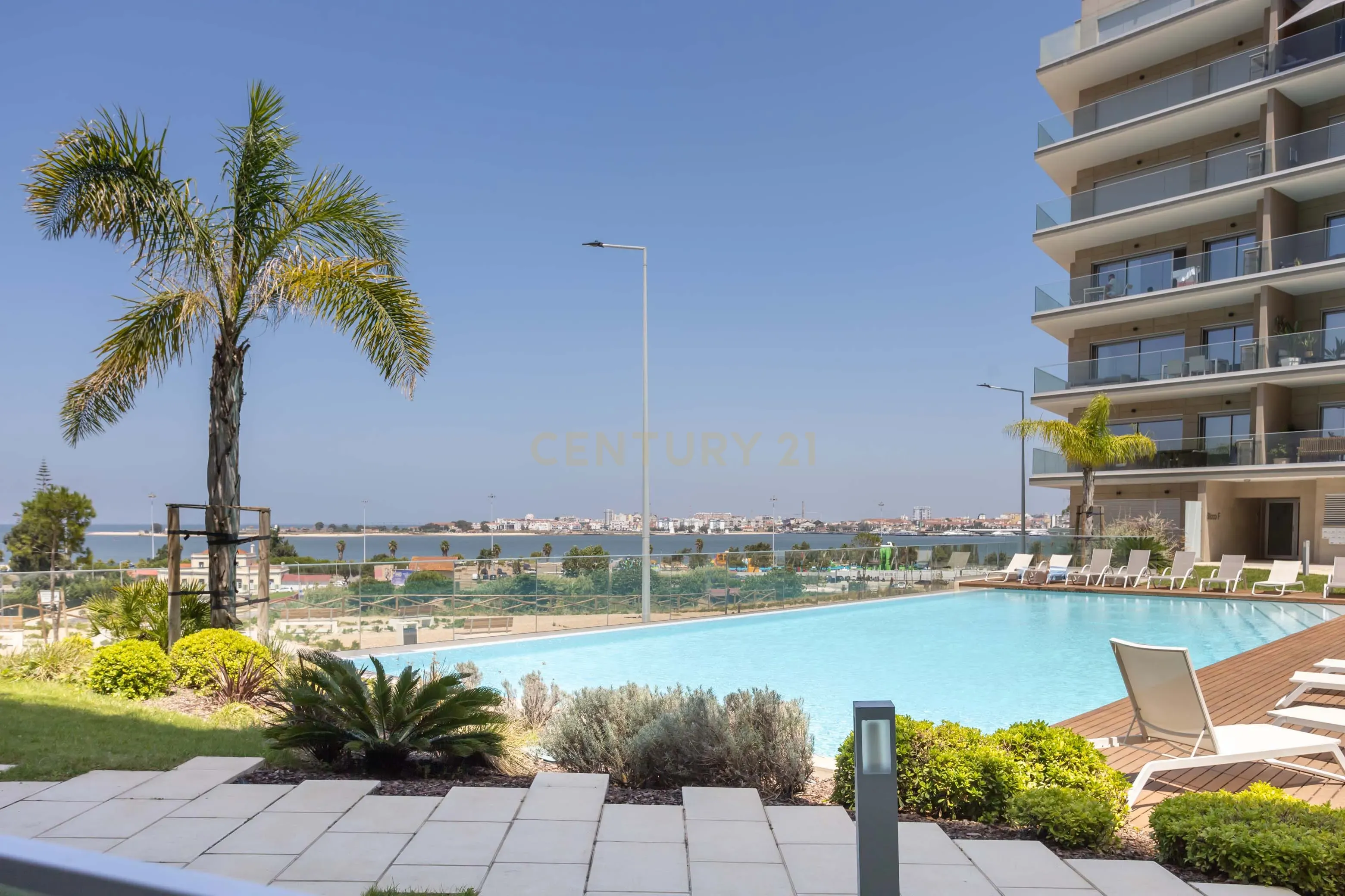 Apartamento T4 Duplex | Quinta da Trindade, Seixal - Image 5
