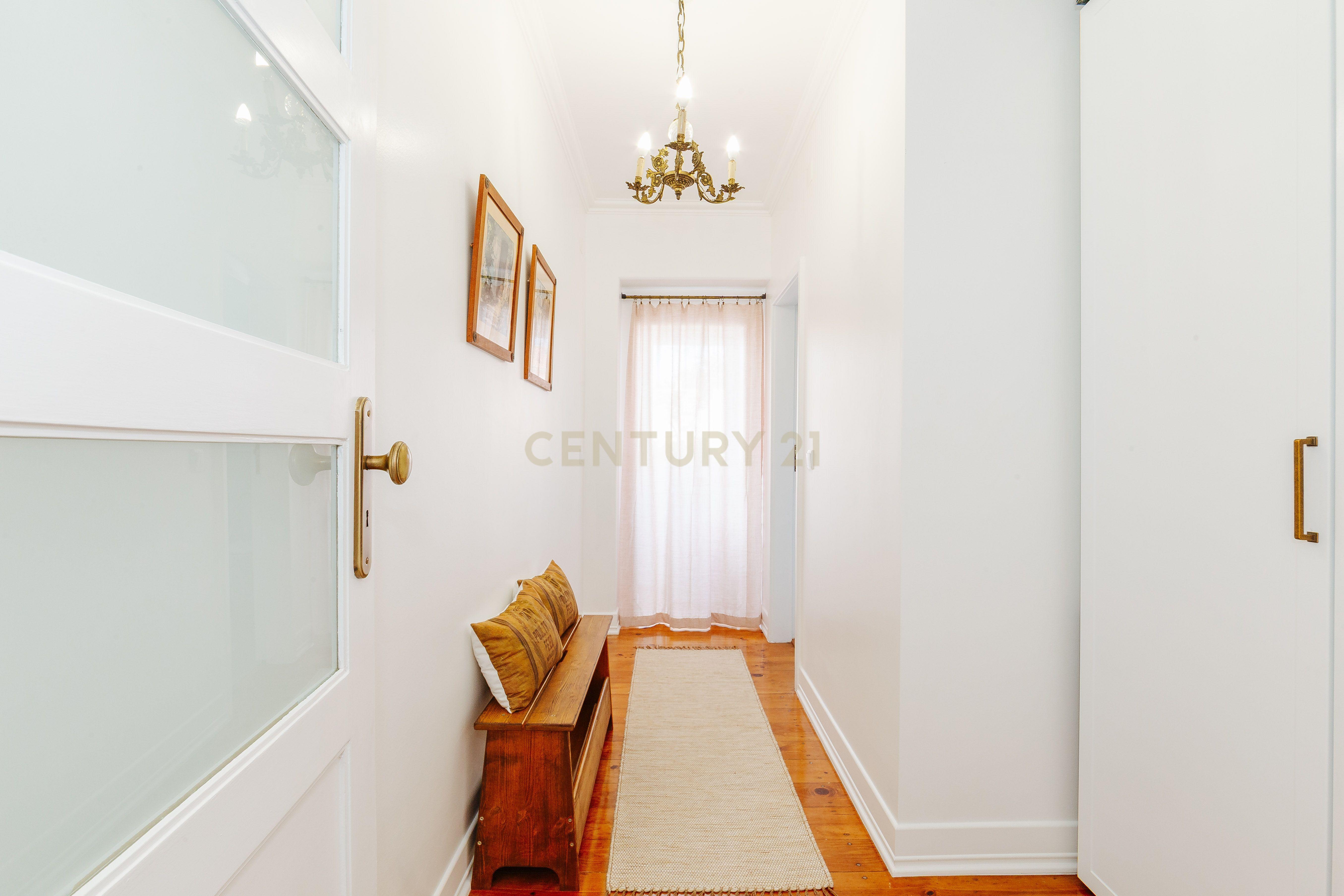 Fotografia 9 de Apartamento T3+1 para Arrendar na Av de Roma completamente Mobilado I Equipado e com utensílios