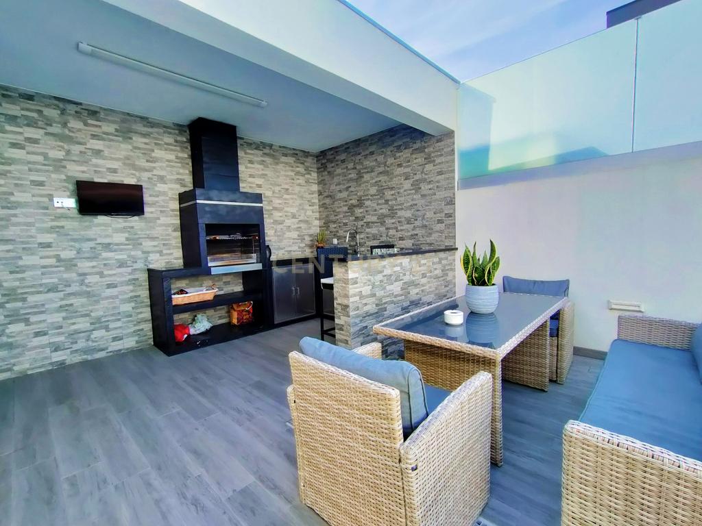 Moradia T4 Moderna com Piscina e Jardim – Touguinha - Image 14