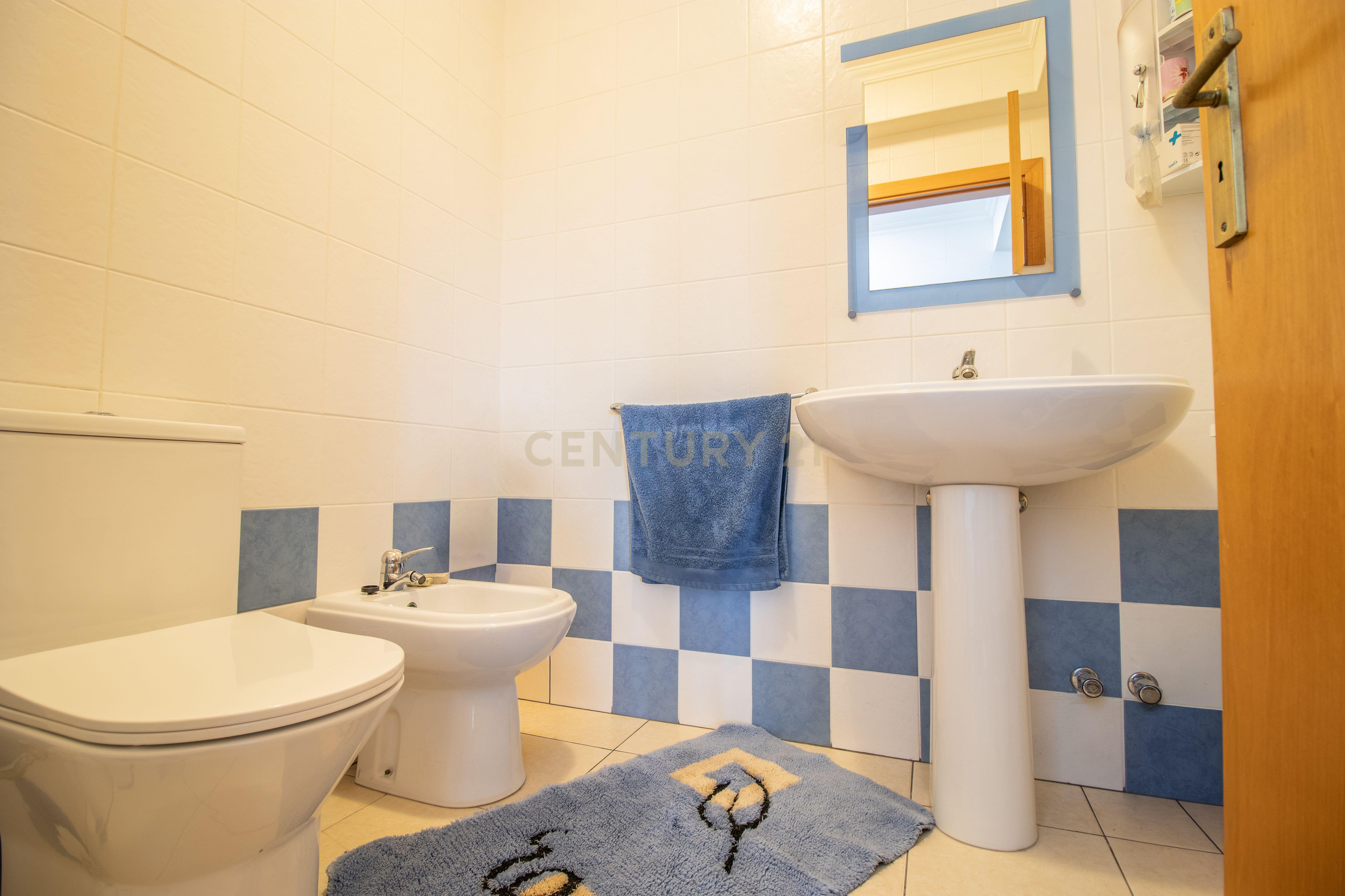 Fotografia 11 de T4 Duplex em Pataias com 181 m², garagem, arrumo e excelente luminosidade