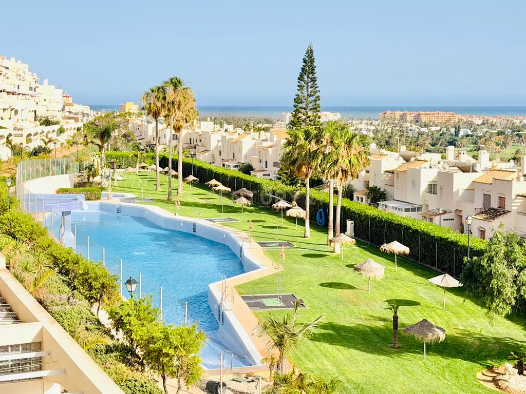 2 quartos | 2 casas de banho | Terraço com vistas para o mar, o golfe e os pores do sol - Image 21