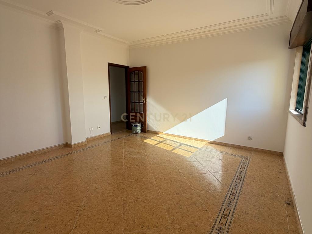 T2 - Falagueira Venda-Nova - Image 4