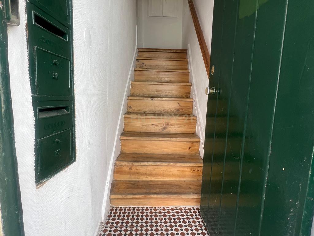 Predio totalmente Remodelado no coraçāo do Bairro Alto em Lisboa - Image 24
