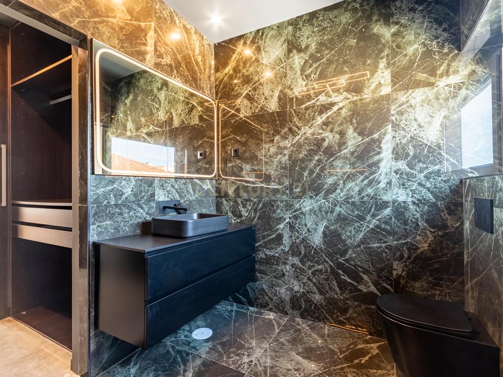 Moradia T3 com 3 Suites e Arquitetura Distinta em Samouco, Alcochete - Image 31