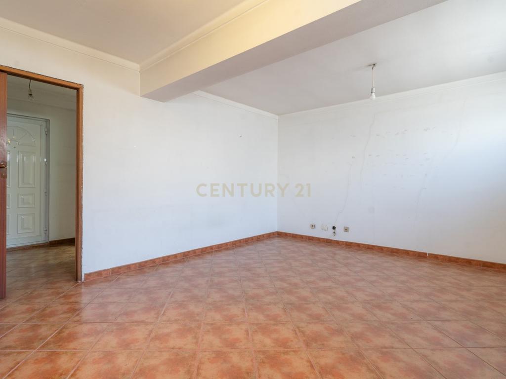 Apartamento T2+1 - C/ terraço - Image 14