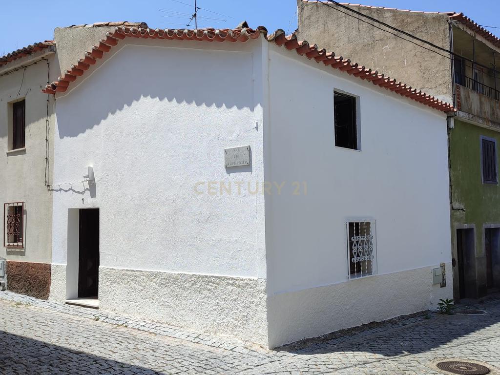 Moradia T2 com Garagem, Póvoa de Rio de Moinhos, Castelo Branco - Image 11