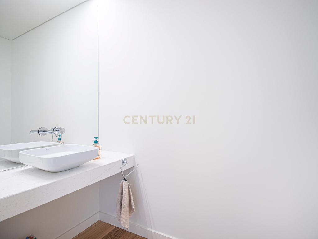 Apartamento T2 no Infinity em Campolide - Image 11