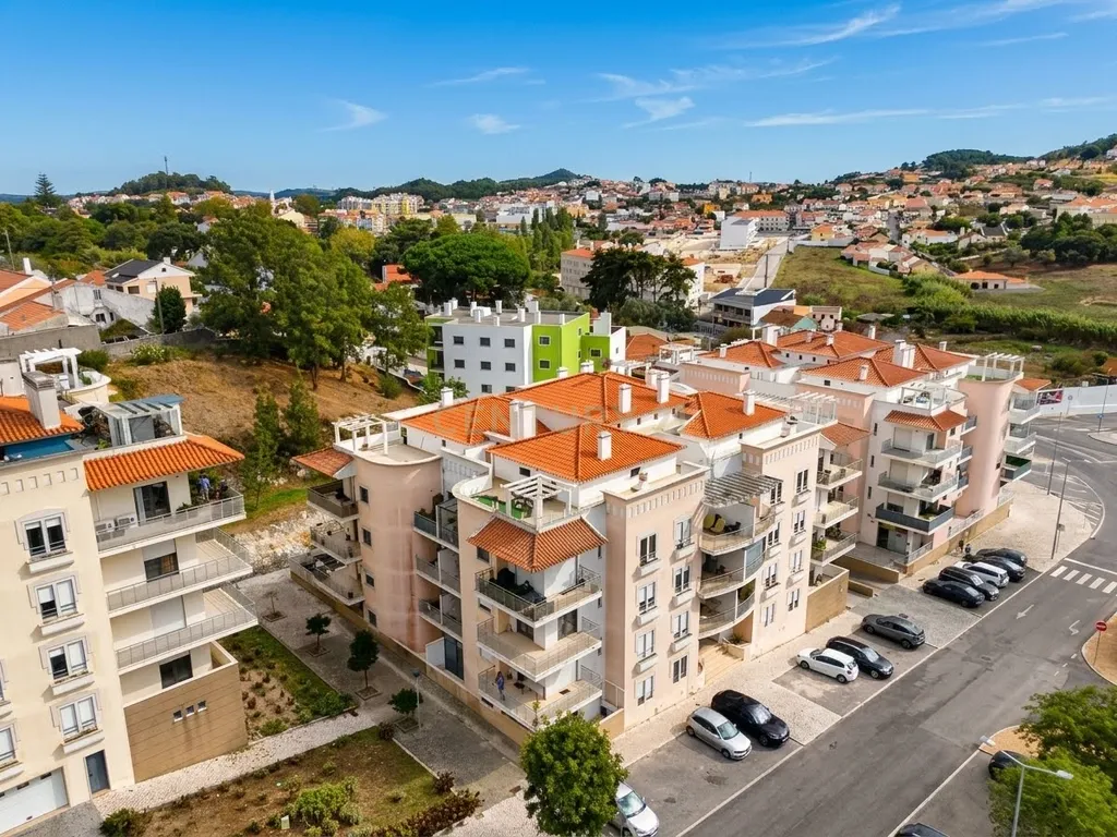 Apartamento T3 com terraço privativo, churrasqueira, zona de refeição e forno a lenha — Venda do Valador, Venda do Pinheiro - Image 44