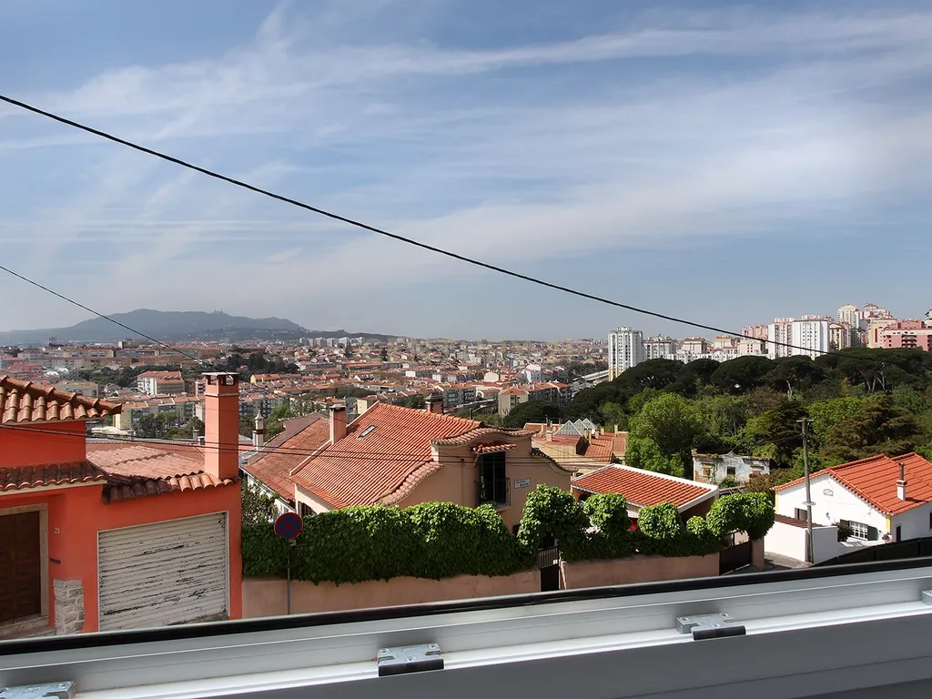Apartamento T3 com vista p/ Serra Sintra e parqueamento em Rio de Mouro, Sintra - Image 20