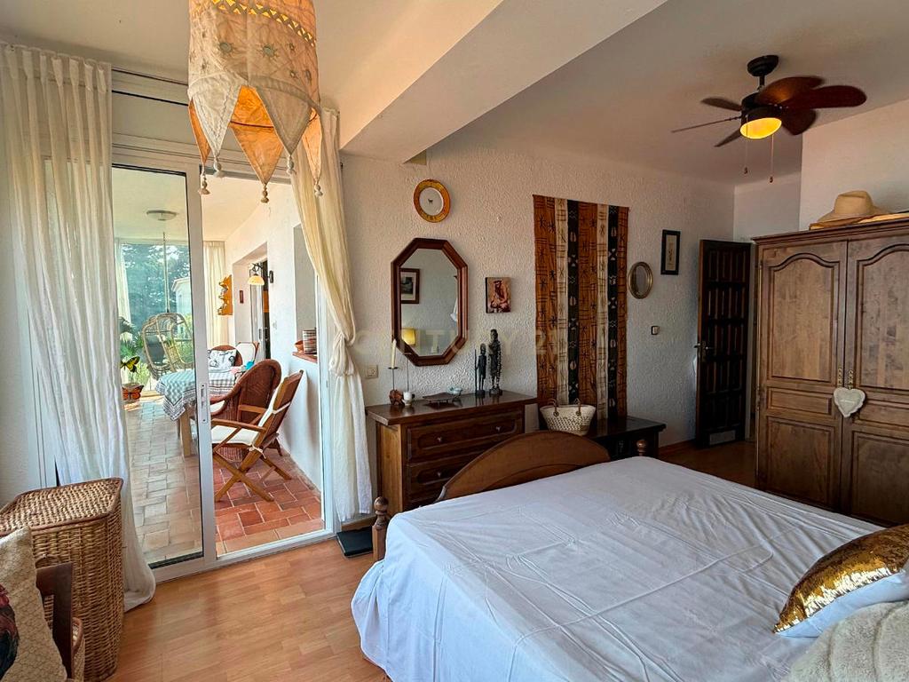 Cobertura com terraço, jardim e piscina privada com vista para o mar em Llançà - Image 26