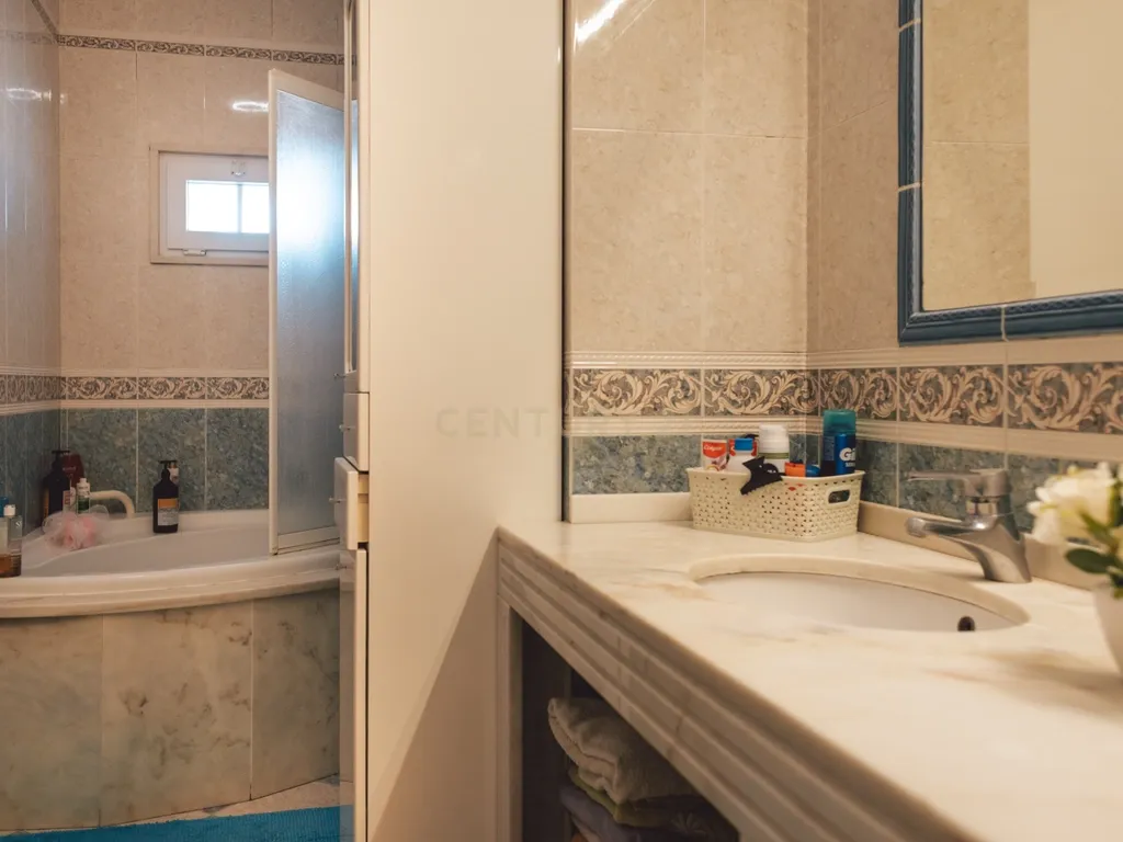 Moradia Isolada T4+2 com Piscina | Lazarim – Charneca da Caparica - Image 19