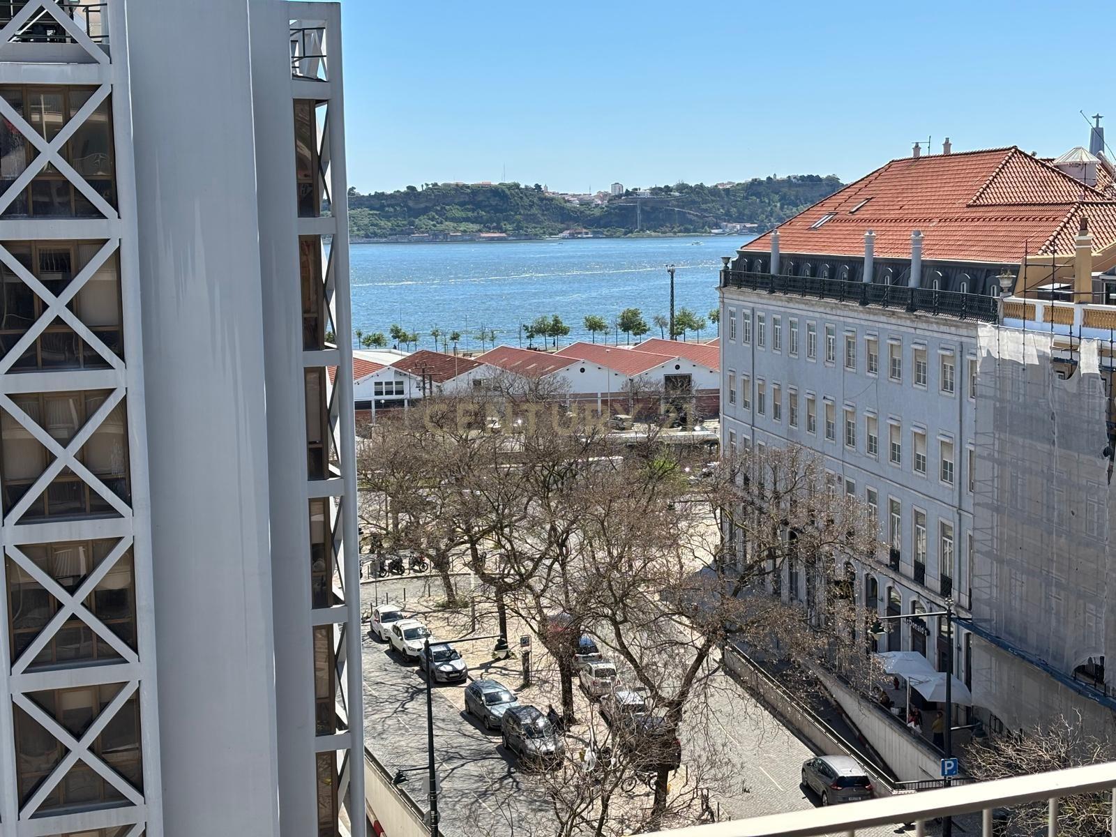 Estúdio com Vista Rio para Arrendar em Santos – Lisboa - Image 5