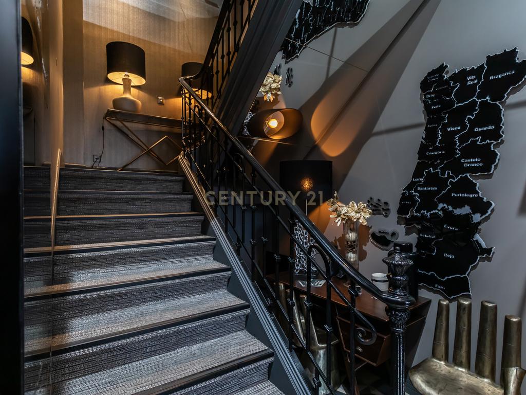 Espaço comercial - Pequeno Hotel em Setúbal, Perto da Praia e Centro Histórico - Portugal - Image 13
