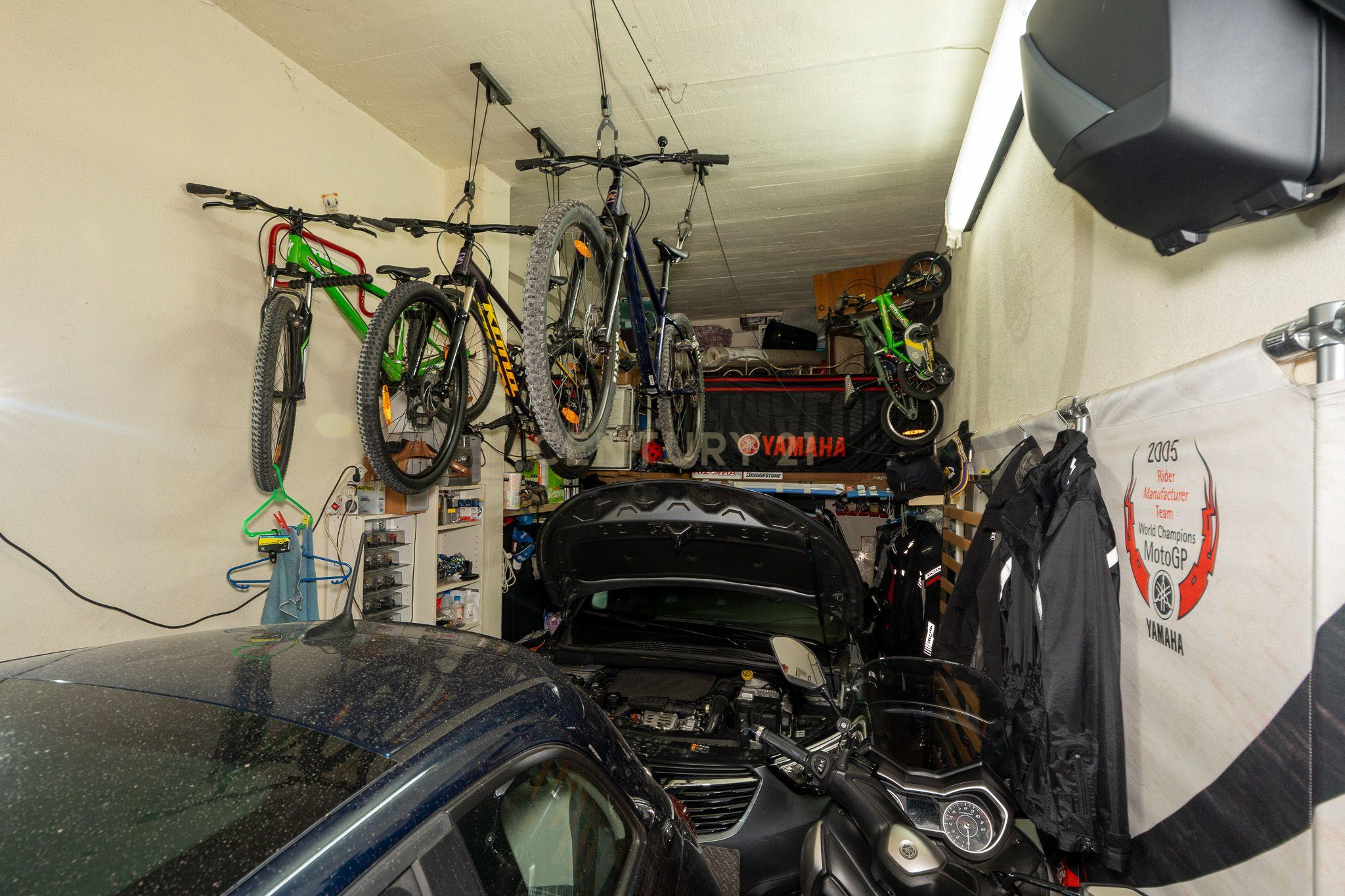 Apartamento T3 com garagem para 2 viaturas Monte Abraão - Image 33